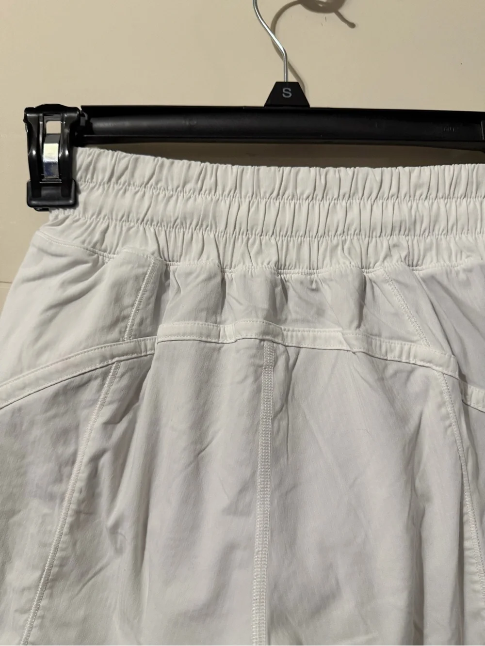 lululemon athletica White Women's Athletic Shorts with Elastic Waist Size 2